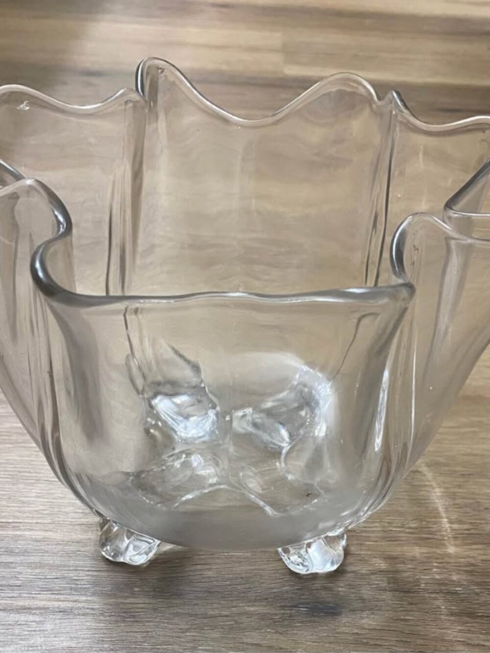 Vintage Mid-Century Clear Art Glass Handkerchief Ruffled Bowl / Candy Dish